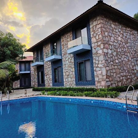 The Divine Hills Resort Nāi Екстериор снимка