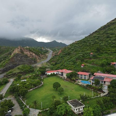 The Divine Hills Resort Nāi Екстериор снимка