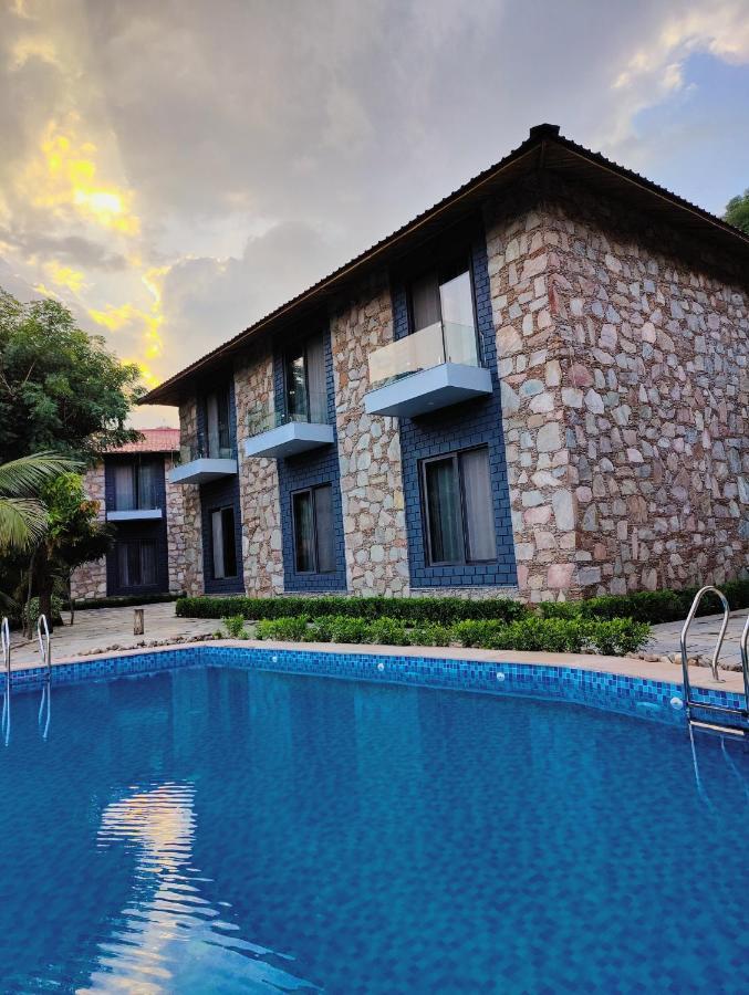 The Divine Hills Resort Nāi Екстериор снимка