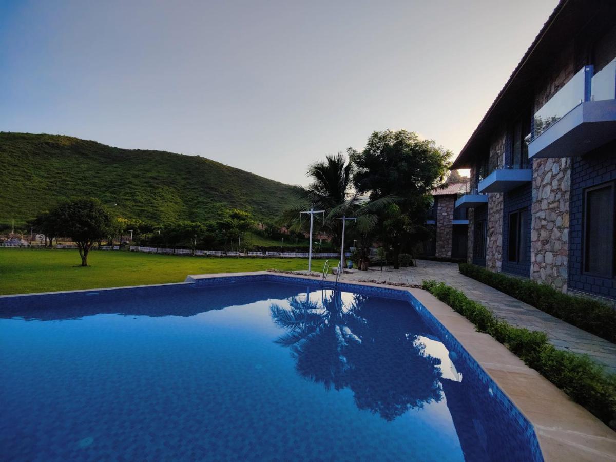 The Divine Hills Resort Nāi Екстериор снимка
