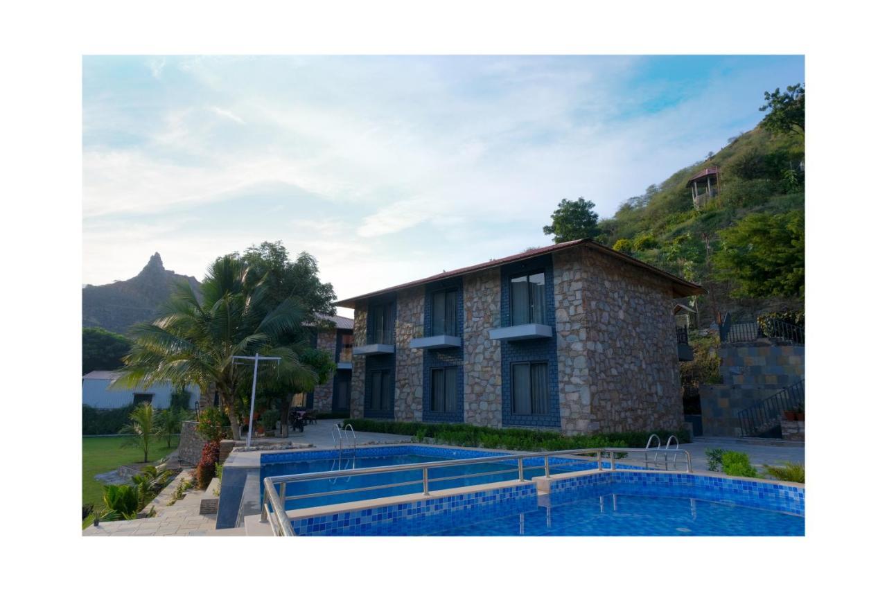The Divine Hills Resort Nāi Екстериор снимка