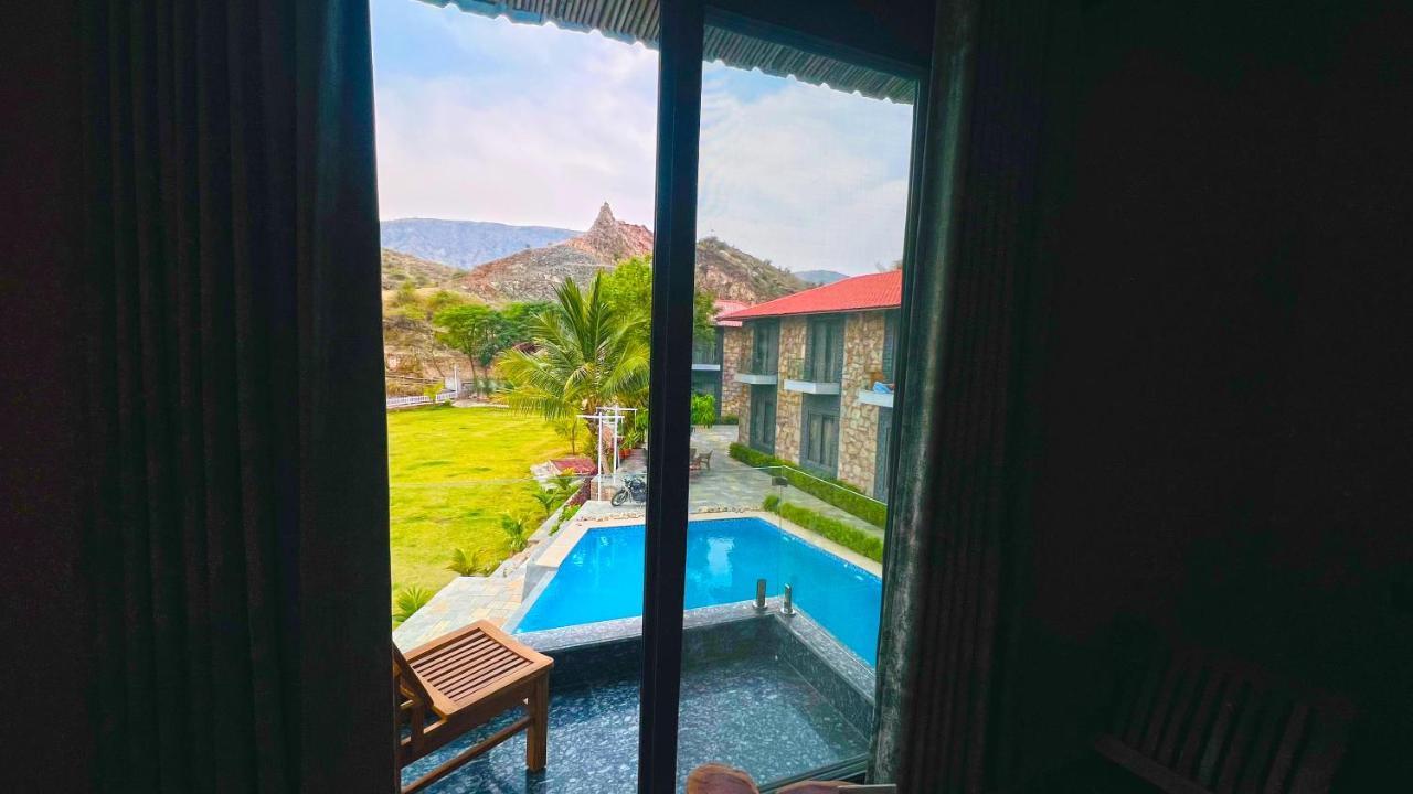 The Divine Hills Resort Nāi Екстериор снимка