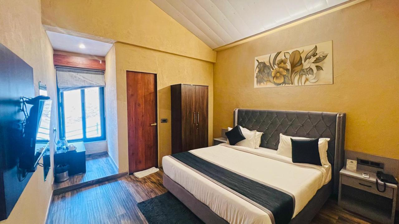 The Divine Hills Resort Nāi Екстериор снимка