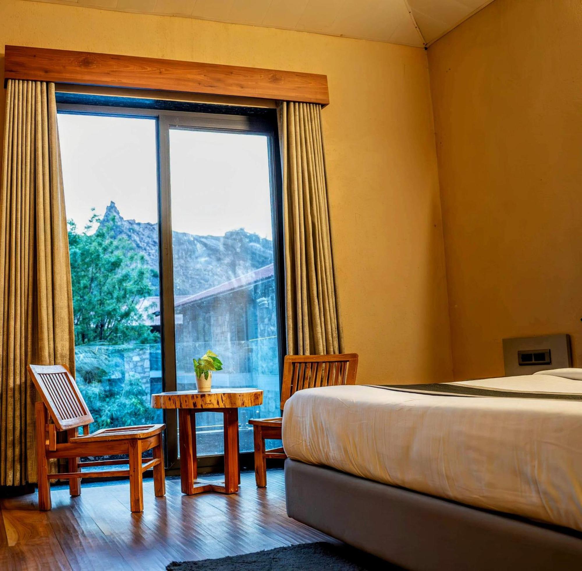 The Divine Hills Resort Nāi Стая снимка