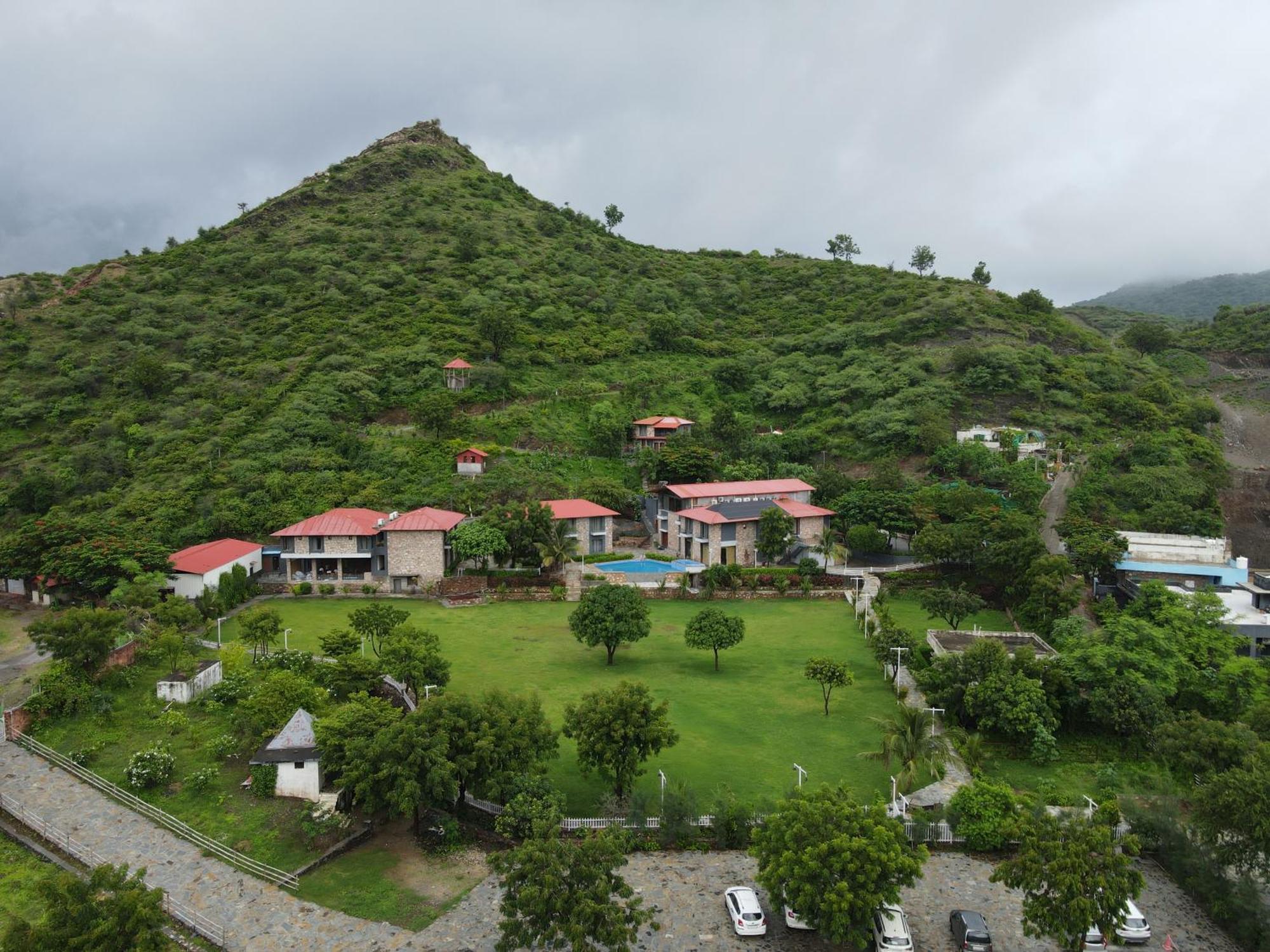 The Divine Hills Resort Nāi Екстериор снимка