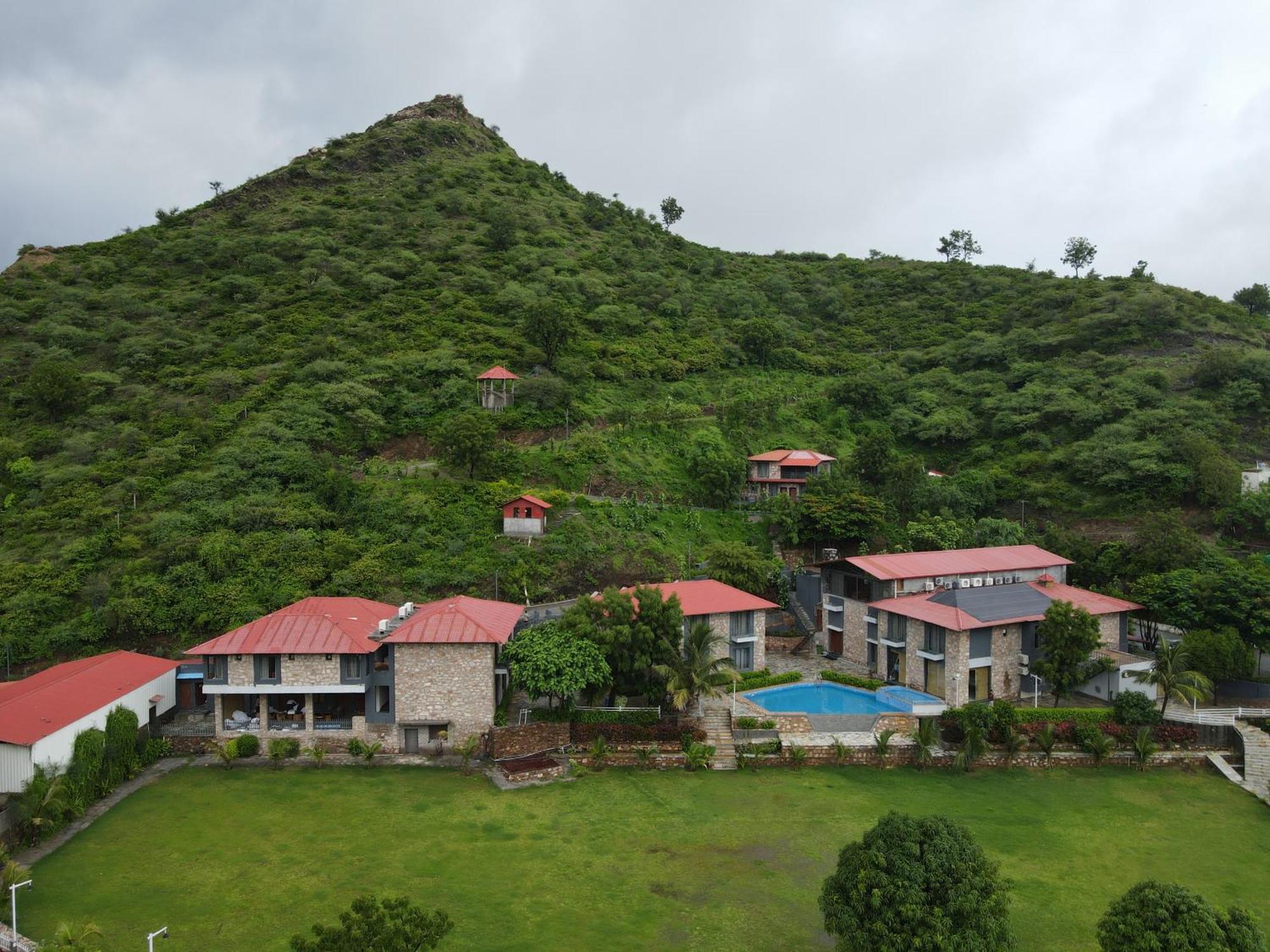 The Divine Hills Resort Nāi Екстериор снимка