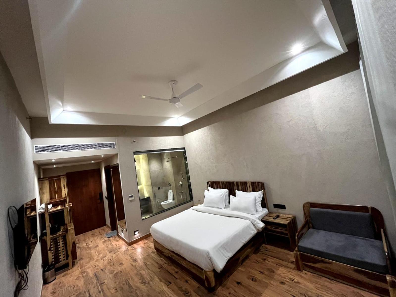 The Divine Hills Resort Nāi Екстериор снимка